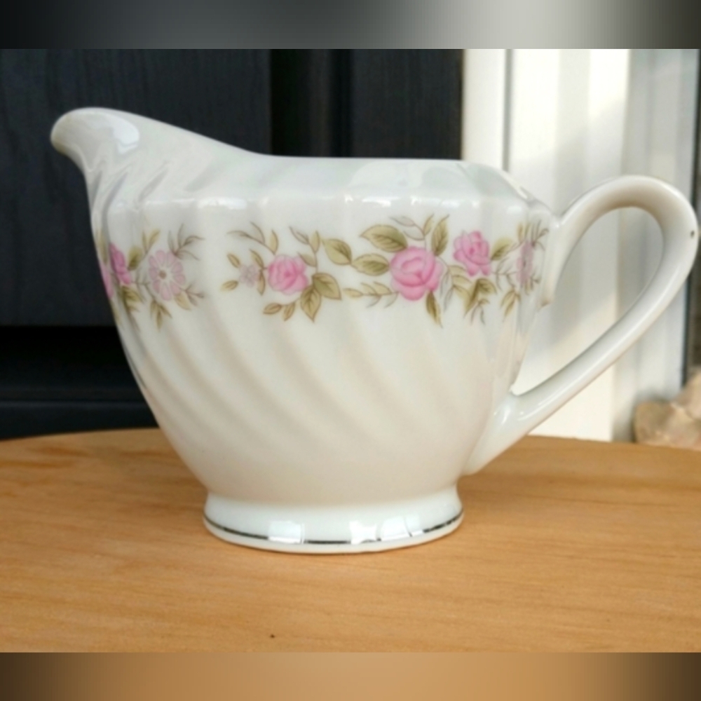 Dansico Teahouse Rose Creamer Fine China Made In Japan New